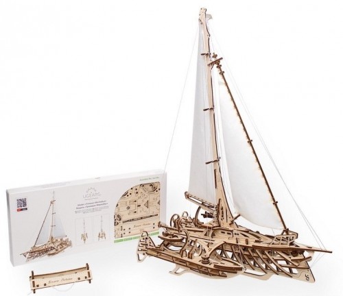 UGears Trimaran Merihobus