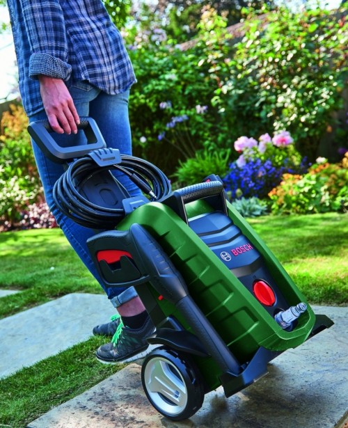 Bosch Universal Aquatak 130