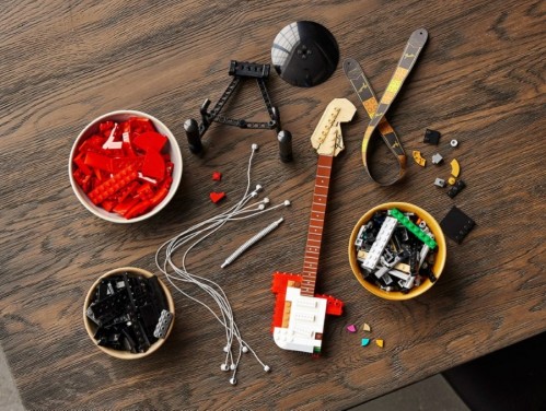 Lego Ideas Fender Stratocaster 21329