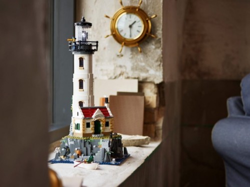 Lego Motorised Lighthouse 21335