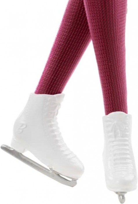 Barbie Winter Sports Ice Skater Brunette HCN31