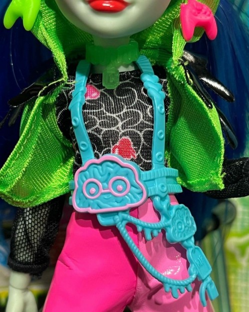 Monster High Skulltimate Secrets: Neon Frights Ghoulia Yelps