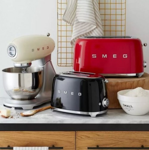 Smeg TSF02RDUS