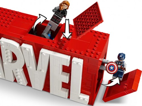 Lego Marvel Logo and Minifigures 76313
