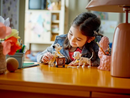 Lego Lucky and Penny 101 Dalmatians Puppies 43271