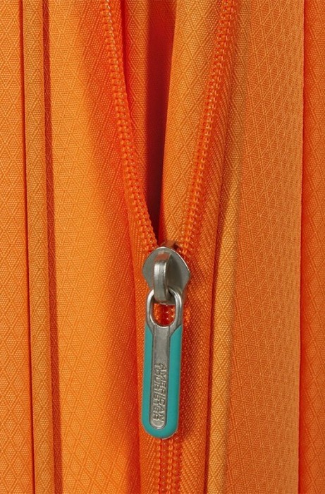 American Tourister Aerospin M