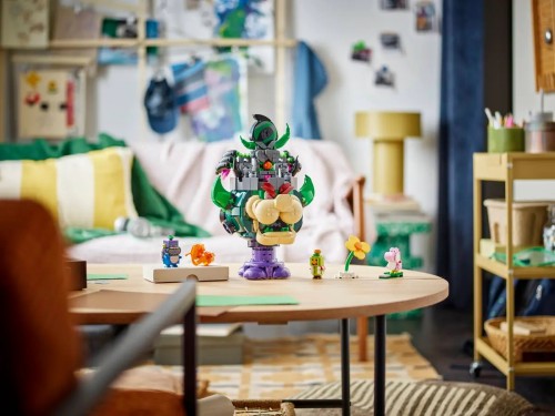 Lego Prince Florian and Castle Bowser 72042