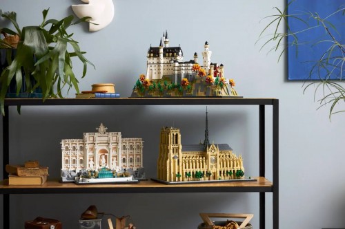 Lego Neuschwanstein Castle 21063
