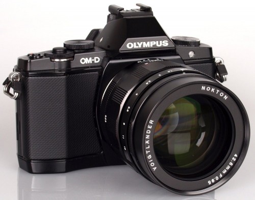 Voigtlaender 42.5mm f/0.95 Nokton