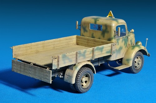 MiniArt MB 1500A 4x4 Cargo Truck (1:35)