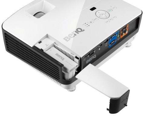 BenQ MU706