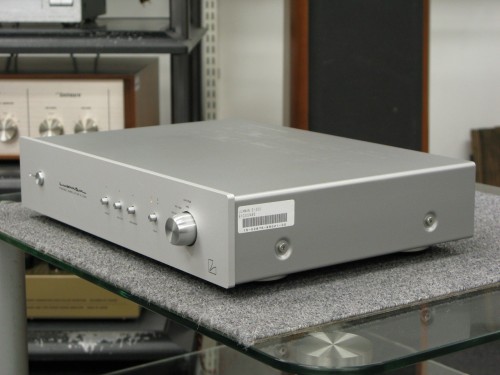 Luxman E-200