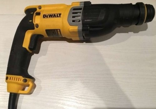 DeWALT D25143K