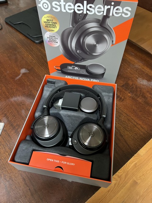 SteelSeries Arctis Nova Pro