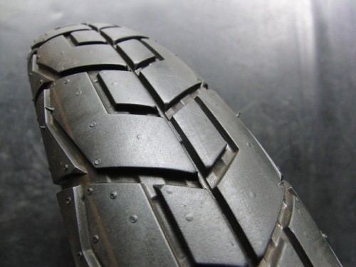 CST Tires C905