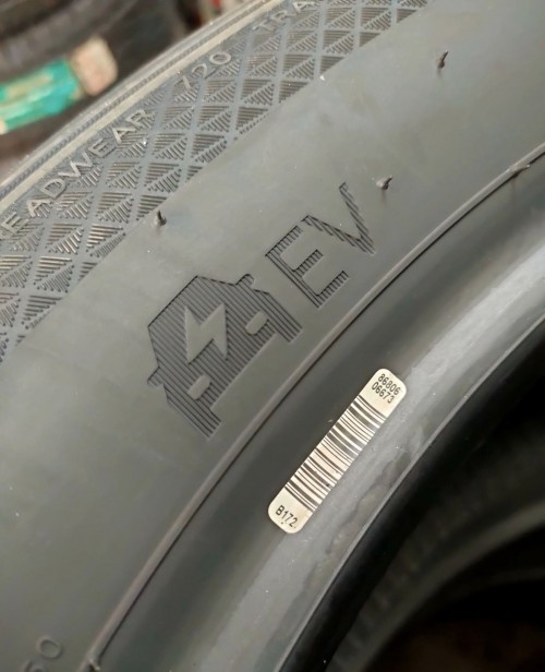 Hankook iON ST AS