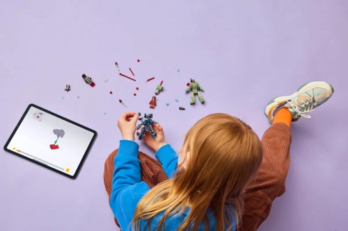 Lego Iron Man and War Machine vs Hammer Drones 76320