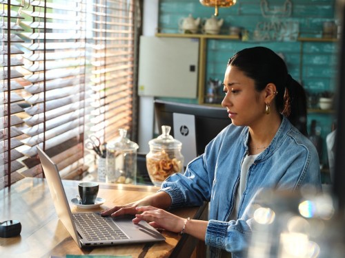 HP ZBook 8 G1a 14
