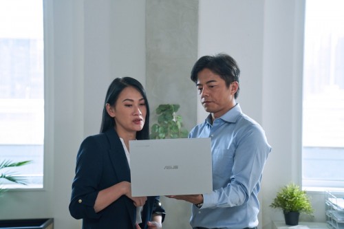 Asus ExpertBook CX54 Chromebook Plus CX5403CMA