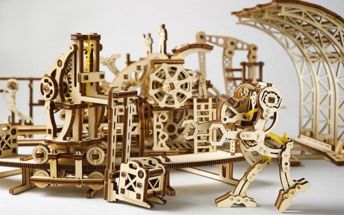 UGears Robot Factory 70039