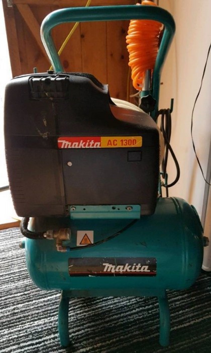 Makita AC1300