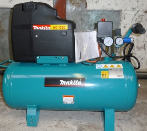 Makita AC1350