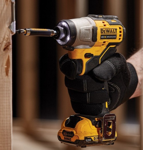 DeWALT DCF801D2