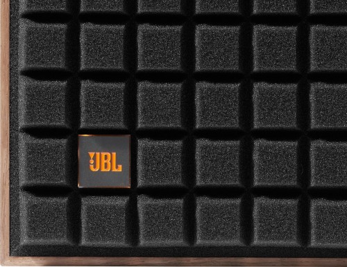 JBL L82 Classic