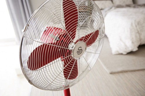 SWAN Retro 16 Inch Stand Fan