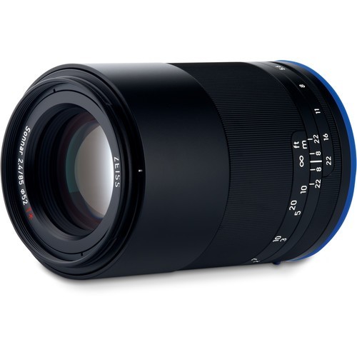 Carl Zeiss 85mm f/2.4 Loxia