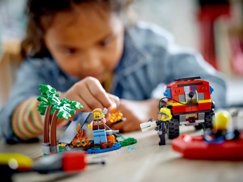 Lego 4x4 Fire Truck with Rescue Boat 60412