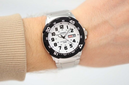 Casio MRW-200HD-7B