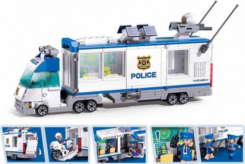 Sluban Invade the Command Car M38-B1219