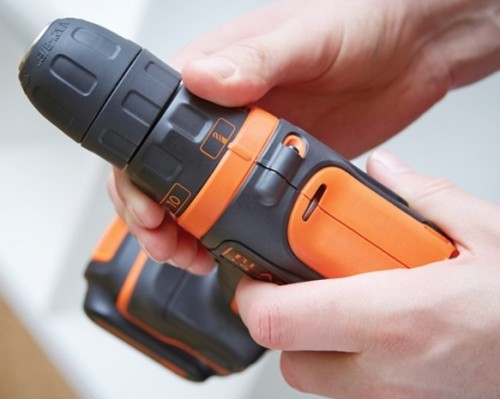 Дрель/шуруповерт Black&Decker BDCDD12B