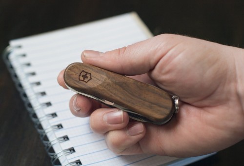 Victorinox Delemont EvoWood 17