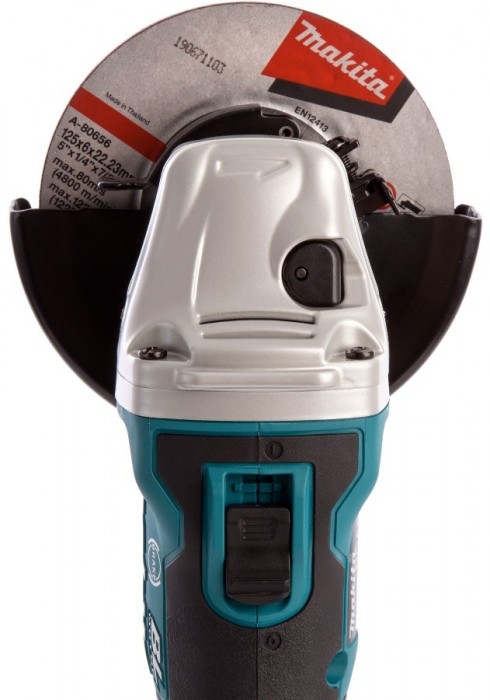 Makita DGA513Z