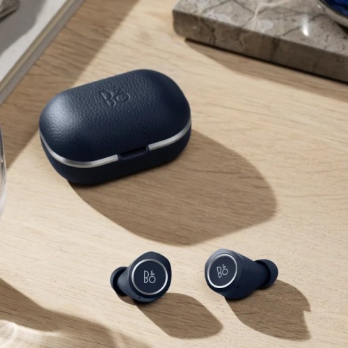 Bang&Olufsen BeoPlay E8 Right