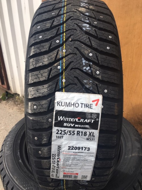 Kumho WinterCraft SUV Ice WS31