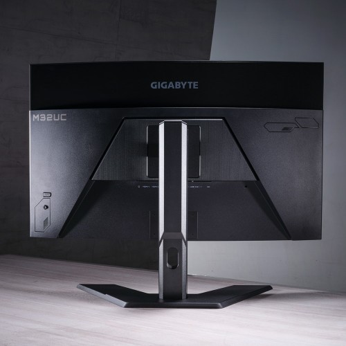 Gigabyte M32UC