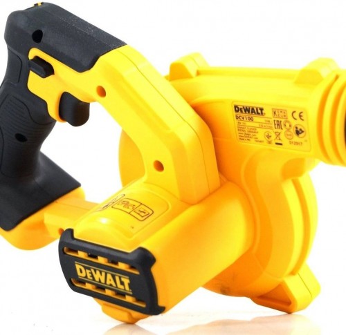 DeWALT DCV100