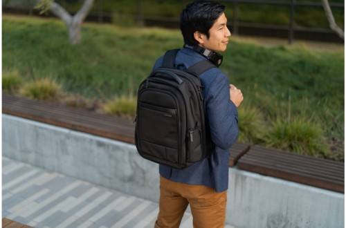 Kensington Contour 2.0 Business Laptop Backpack 15.6