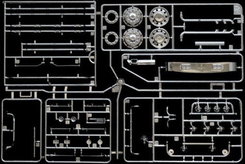 ITALERI Scania R730 V8 Streamline Silver Griffin (1:24)