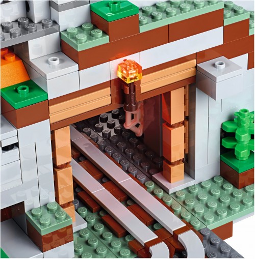 Lego The Mountain Cave 21137