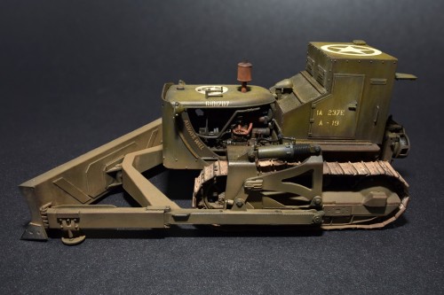 MiniArt U.S. Armoured Bulldozer (1:35)