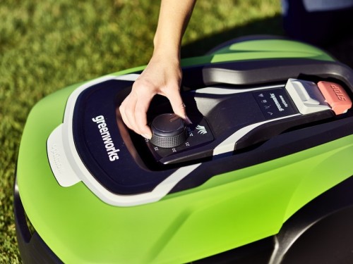 Greenworks Optimow 10