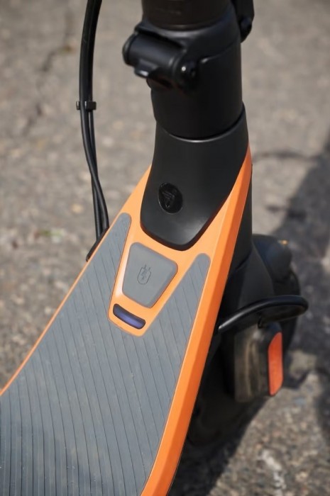 Ninebot eKickScooter C2