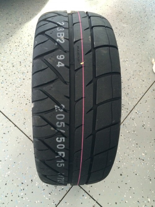 Kumho Ecsta V720