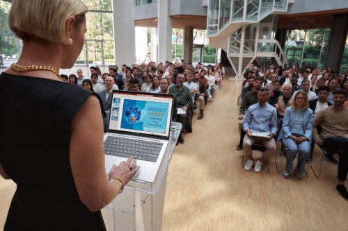 HP EliteBook 8 G1a 14