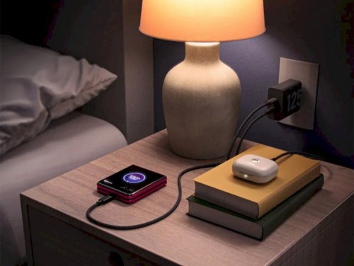 Motorola TurboPower 125W GaN 2C