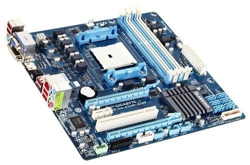 Gigabyte GA-A55M-S2HP под другим углом